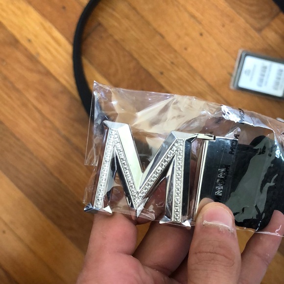 Too big - Picture 3 of 3